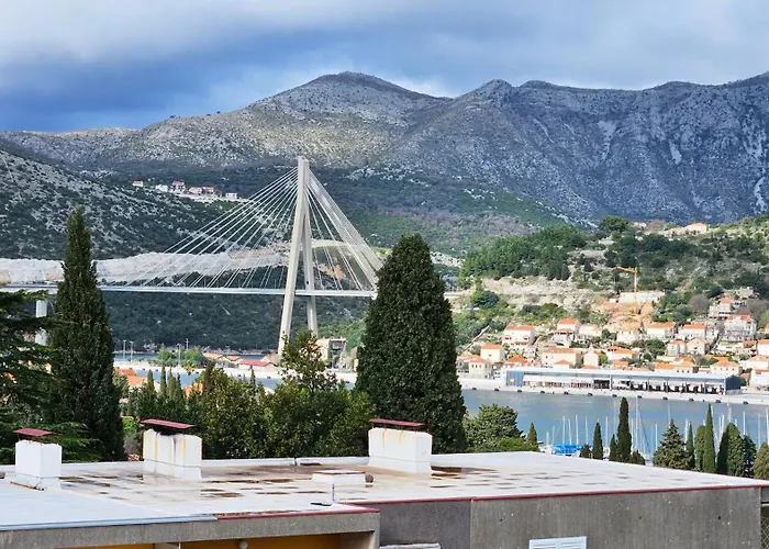 Bridge View Apartment Lapad